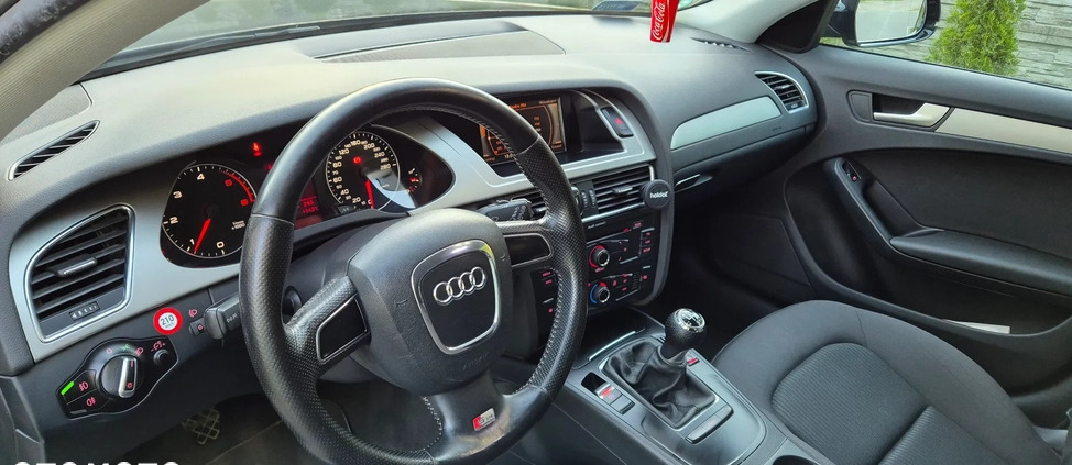Audi A4 cena 31900 przebieg: 252000, rok produkcji 2010 z Łask małe 254